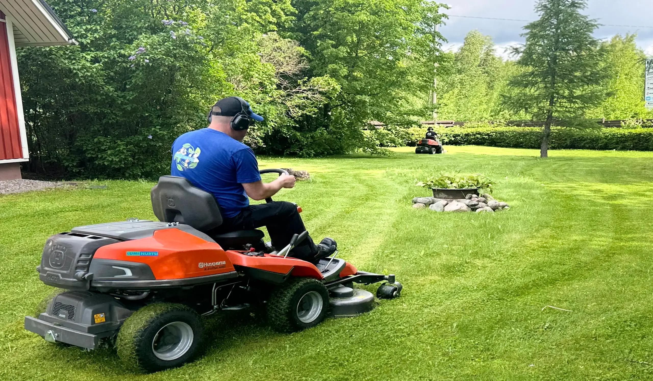 Etsitkö talonmiestä {{CITY_NAME_ELA}}? Talonmies varmistaa, että kiinteistö ja sen ympäristö pysyy siistinä ja hyvin hoidettuna ympäri vuoden.