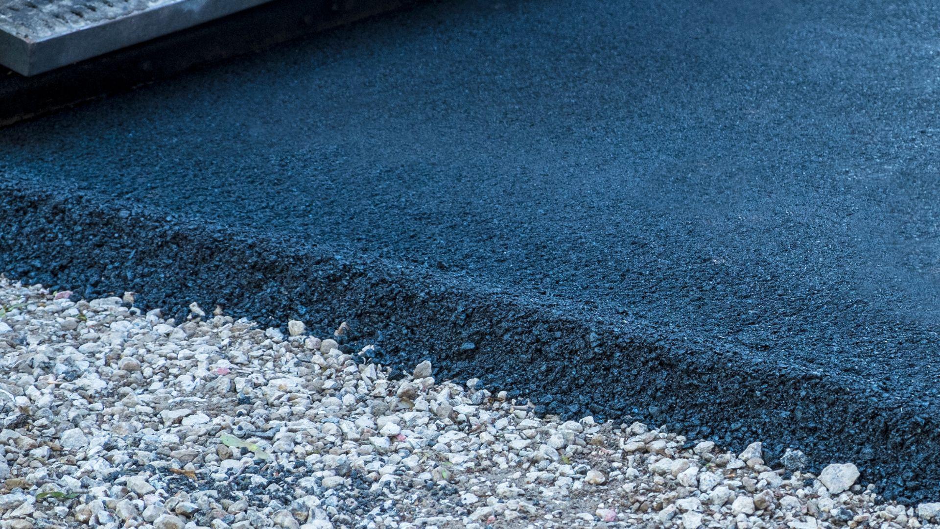 Tutustu paikallisiin yrityksiin ja pyydä tarjous pihan asfaltoinnista Helsingissä.